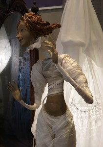 Лопусова-Томская Наталья - Иллюзорная жизнь бумаги, 2019 (фрагмент)