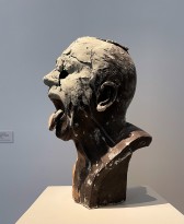 Петр Дьяков — Слепой, 2018 (акриловый компонент, наполнитель, пигмент) вид сбоку