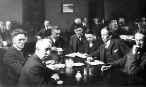 ГРУППА СЕМИ: Frederick Varley, Alexander Jackson, Lawren Harris, Barker Fairley, Frank Johnston, Arthur Lismer, James MacDonald