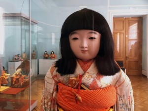 Торэй нингё уцуси Итимацу нингё (копия подаренной куклы Итимацу), фрагмент