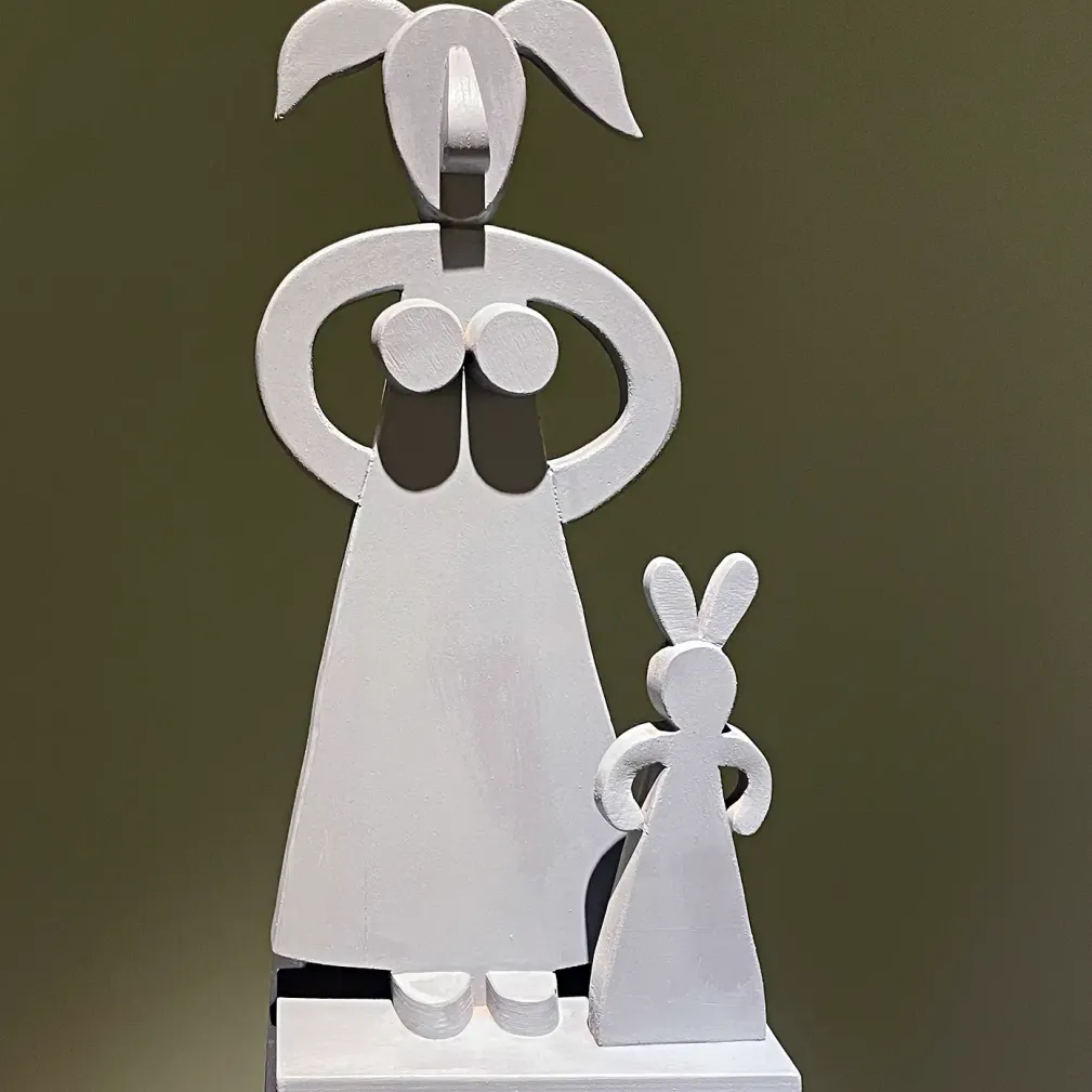 Игорь Васильев -- Девчонки, 2014 (дерево)